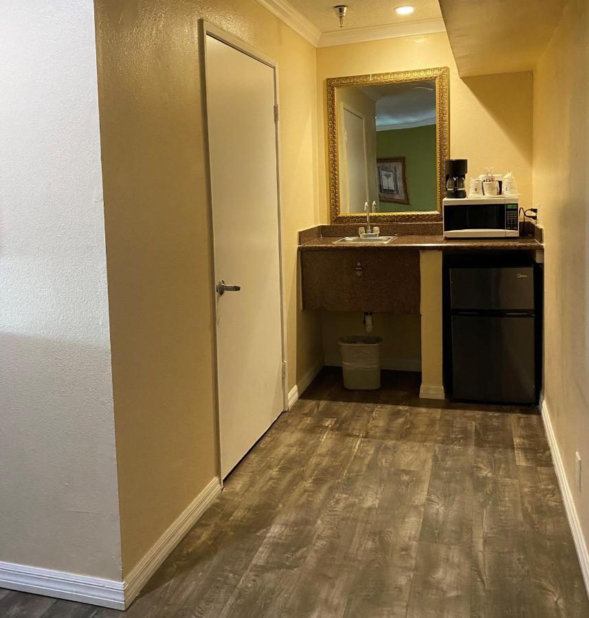 Travelodge By Wyndham Chatsworth Los Angeles Exteriér fotografie