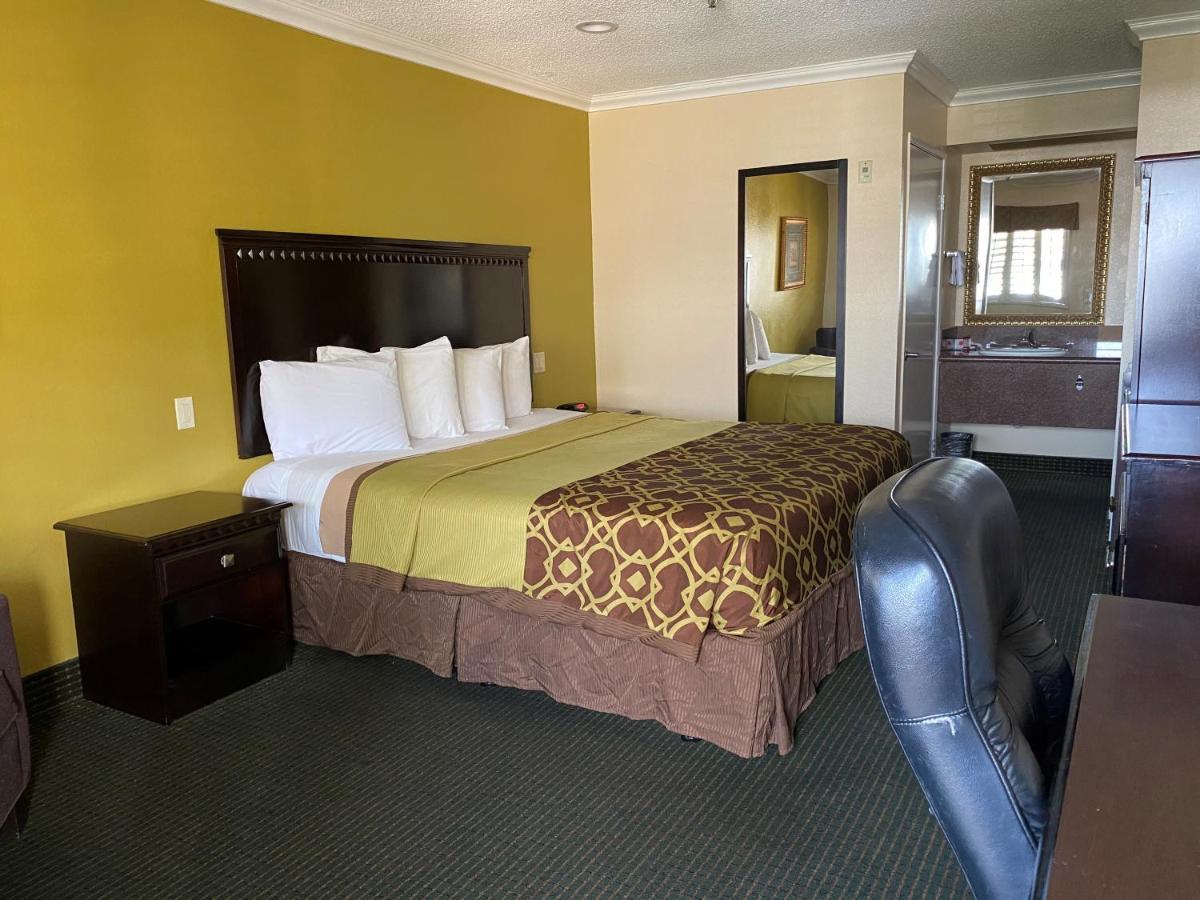 Travelodge By Wyndham Chatsworth Los Angeles Exteriér fotografie