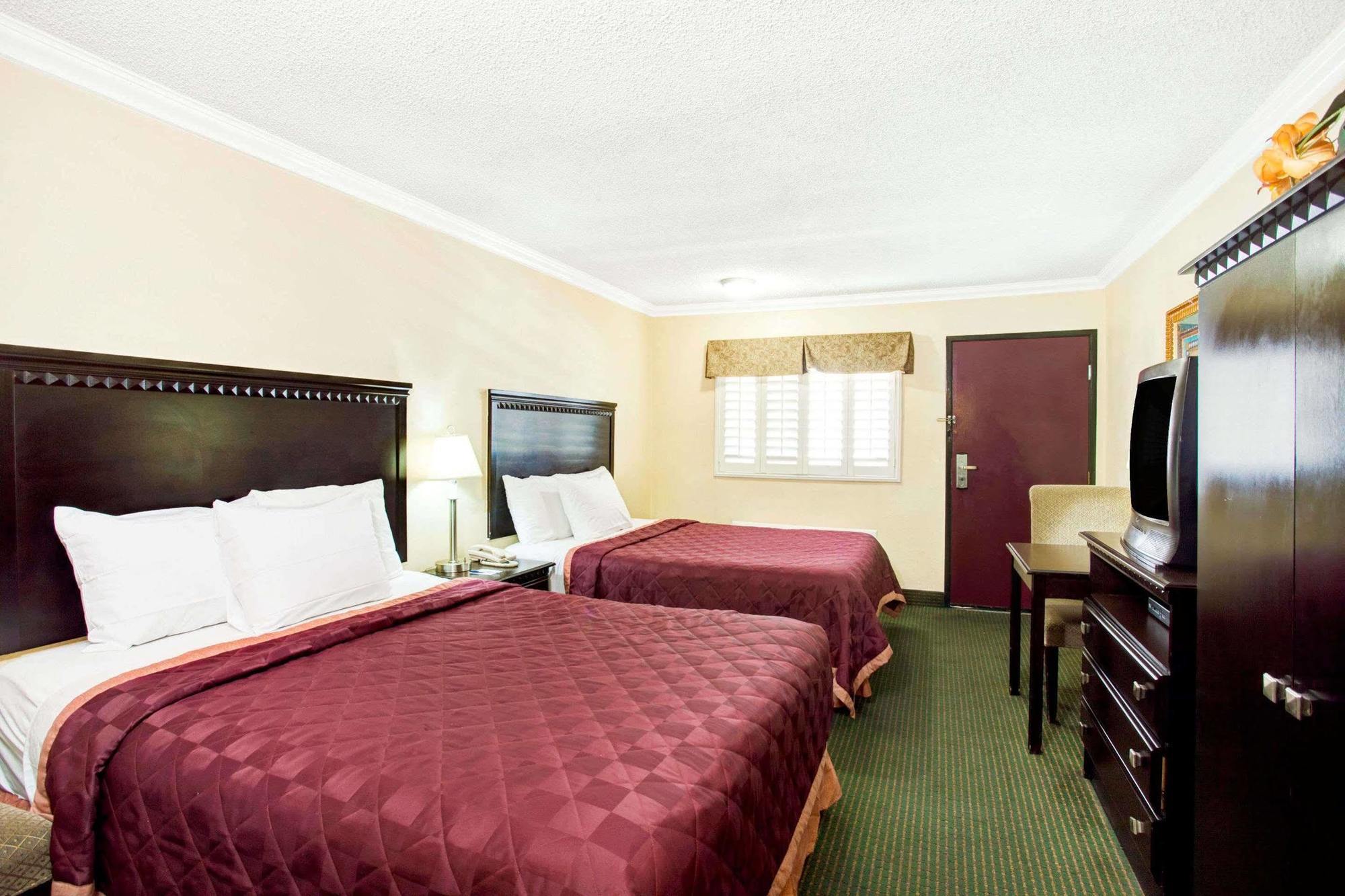 Travelodge By Wyndham Chatsworth Los Angeles Exteriér fotografie